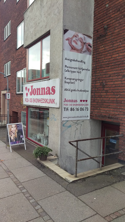 Jonnas Fod- & Skønhedsklinik – Forkæl dig selv!