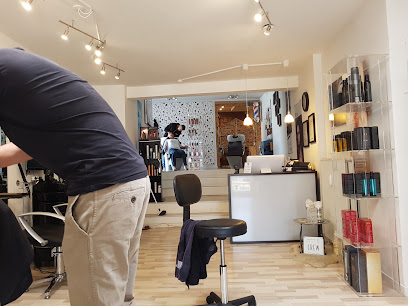 Salon Cut Inn – Få stilfuld klipning i Sønderborg!