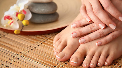 Bryan Nails and Beauty – Forkæl dine negle!
