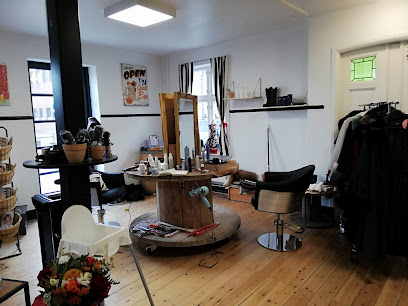 Western Hair – Din frisør i Nykøbing Falster