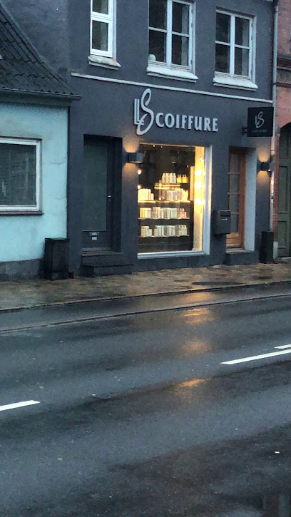 L. S. Coiffure by Sanne Busch Hansen