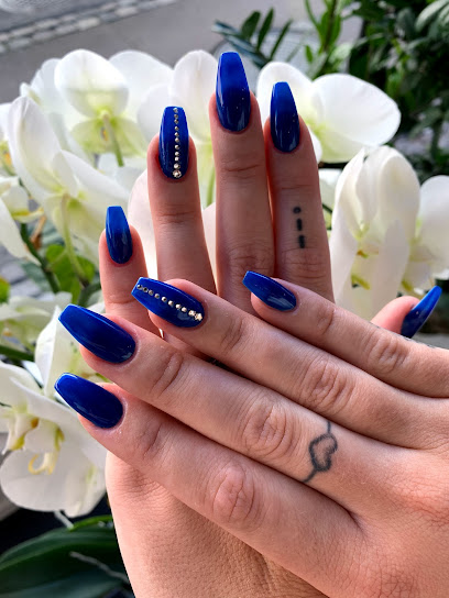 Top Nails – Forkæl dine negle i dag!