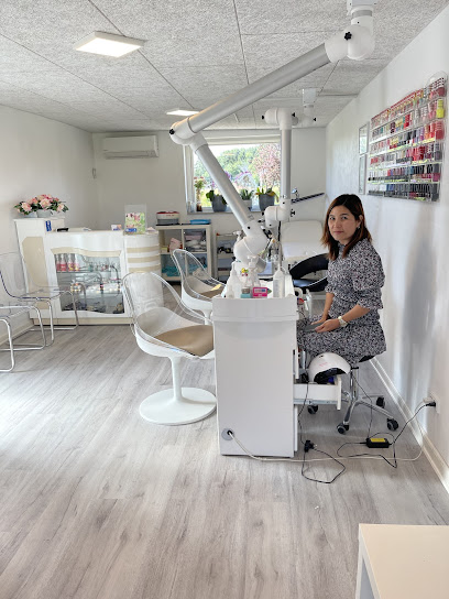 Lina Beauty Nails – Skønhed i Svendborg
