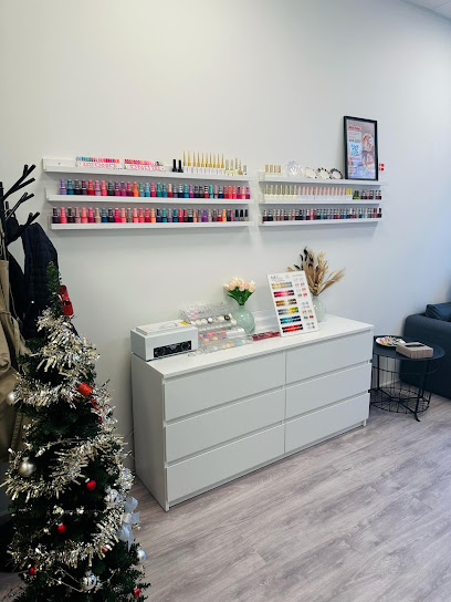The Coco Nails – Få smukke negle i Aalborg!