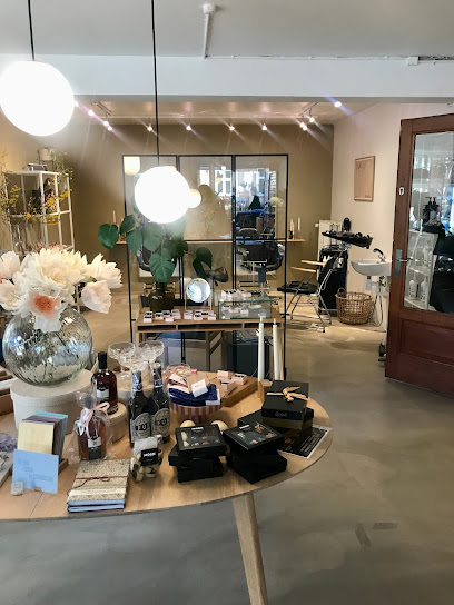 Hårgalleriet – Frisør og loppeshop i Aarhus