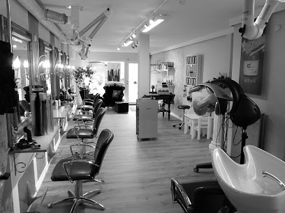 Nice Hair | Frisørsalon Holbæk