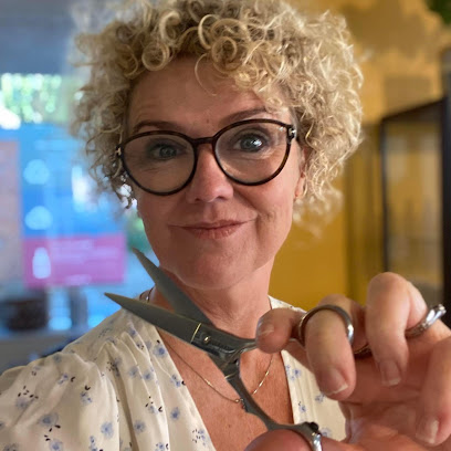 Lisbeth Frisør – Professionel klipning i Odense!