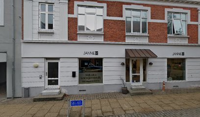 Barber Jannie R | Frisørsalon Brønderslev