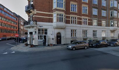 Glory Nails – Få storslåede negle i København!